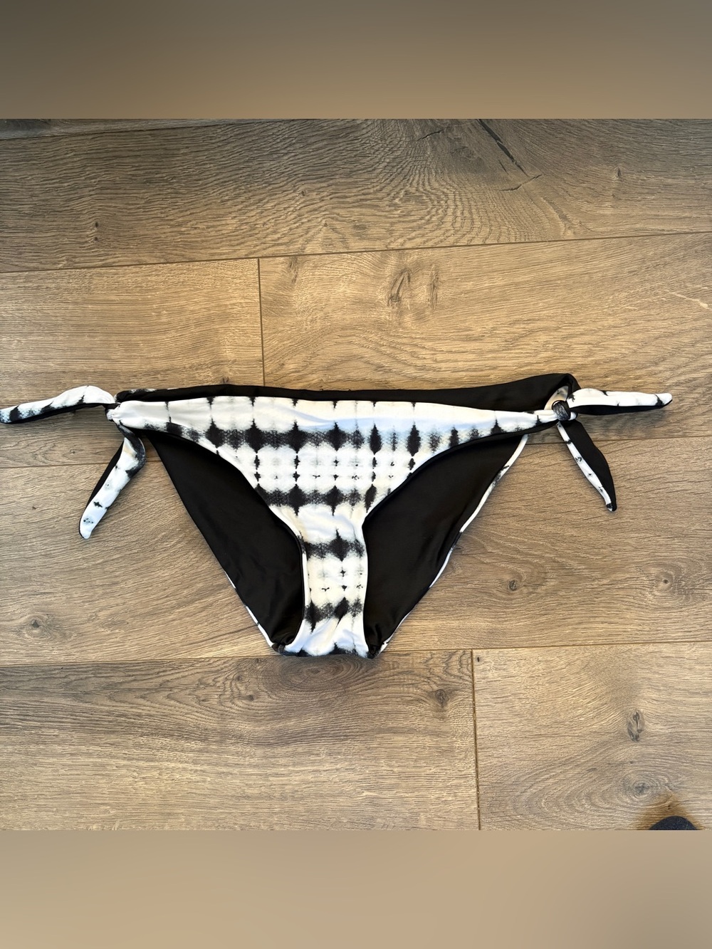 Tie-Dye Black & White Women's Side-Tie Bikini Bottom M